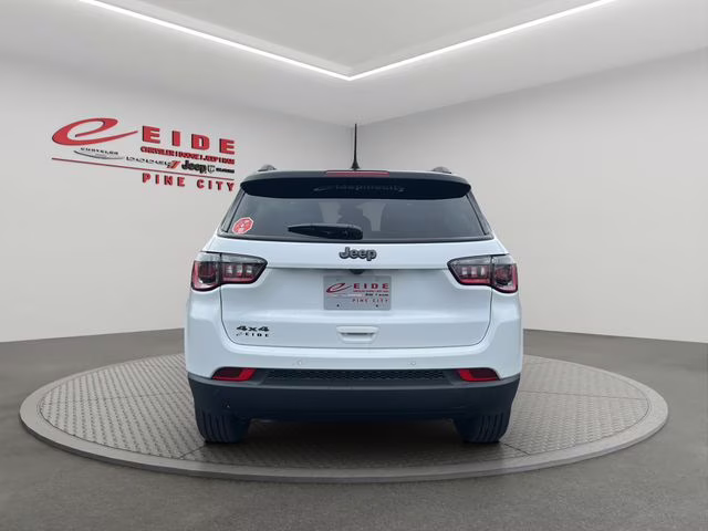 2026 Bright White Clearcoat Jeep Compass Limited 4X4 SUV