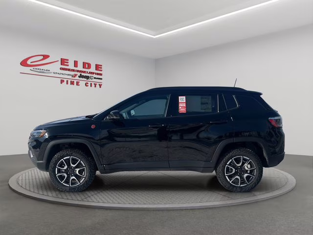 2026 Diamond Black Crystal Pearlcoat Jeep Compass Trailhawk 4X4 SUV