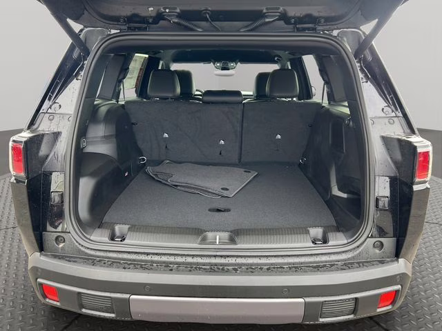 2026 Diamond Black Crystal Pearlcoat Jeep Cherokee Limited 4X4 SUV