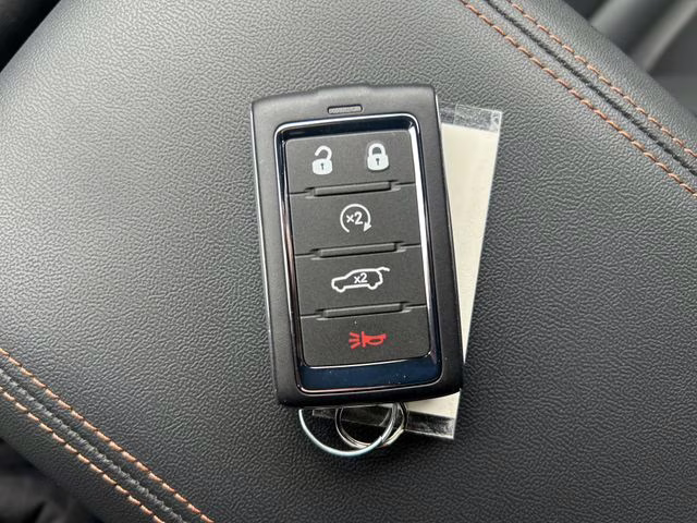 2026 Diamond Black Crystal Pearlcoat Jeep Cherokee Limited 4X4 SUV