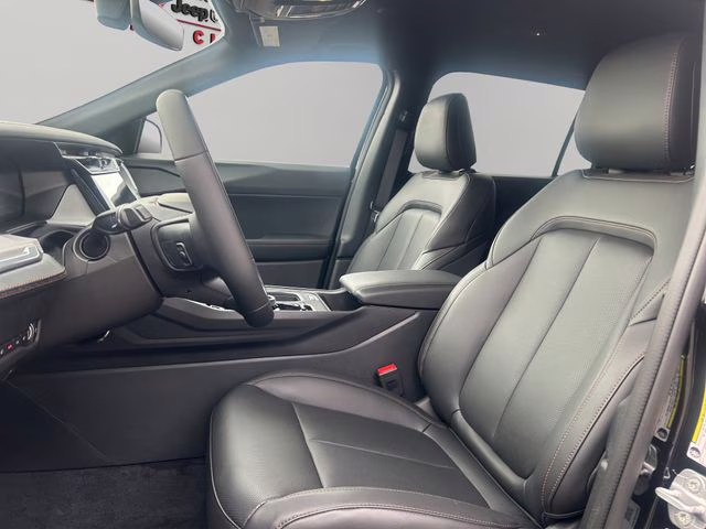 2026 Diamond Black Crystal Pearlcoat Jeep Cherokee Limited 4X4 SUV