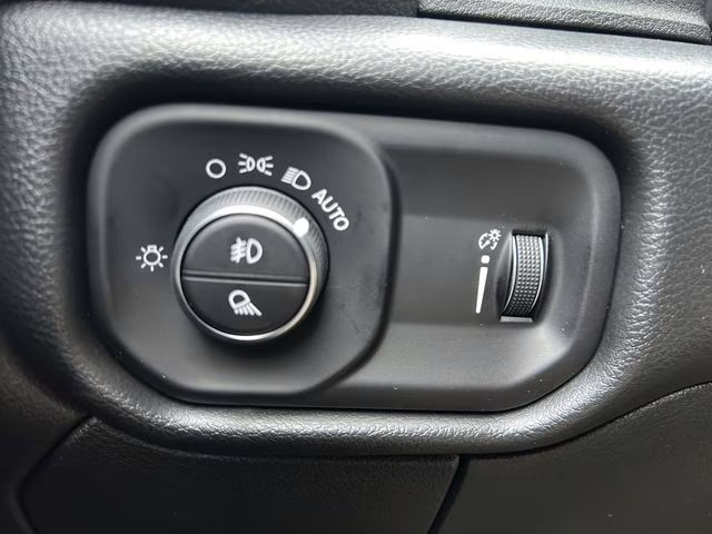 2026 Molten Red Pearlcoat Ram 2500 Tradesman 4X4 Truck