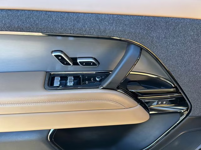 2023 Lantau Bronze Metallic Land Rover Range Rover Sport SE AWD SUV