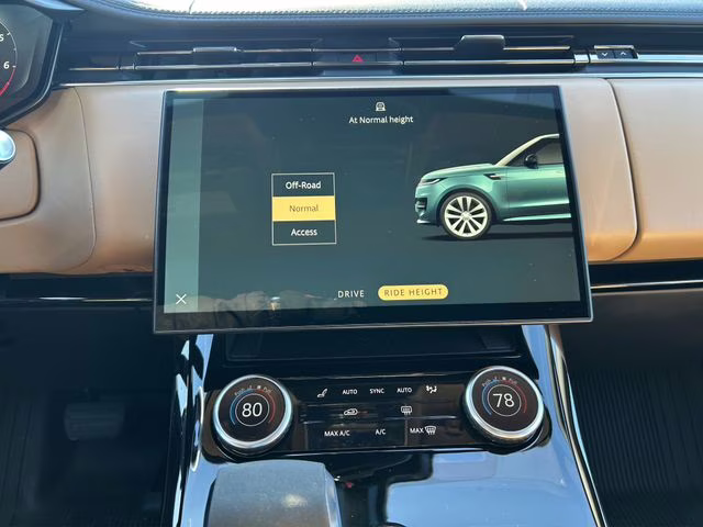 2023 Lantau Bronze Metallic Land Rover Range Rover Sport SE AWD SUV