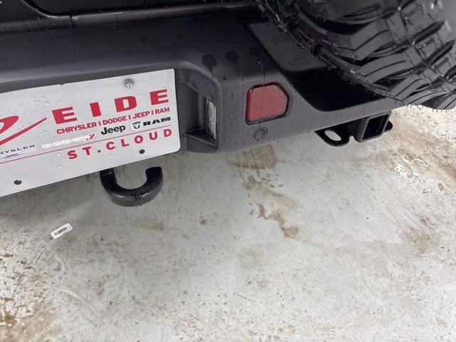 2026 Granite Crystal Metallic Clearcoat Jeep Wrangler Willys 4X4 SUV