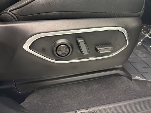 2026 Bright White Clearcoat Jeep Grand Wagoneer L 4x4 4X4 SUV