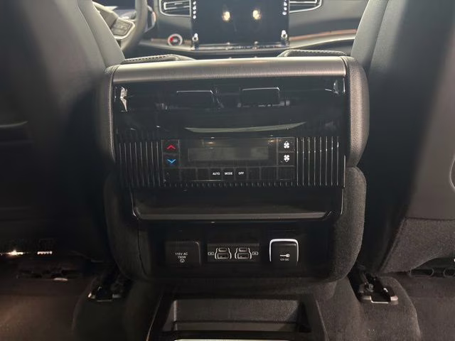 2026 Bright White Clearcoat Jeep Grand Wagoneer L 4x4 4X4 SUV