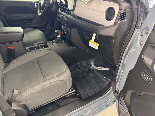 2026 Anvil Clearcoat Jeep Gladiator Sport S 4X4 Truck