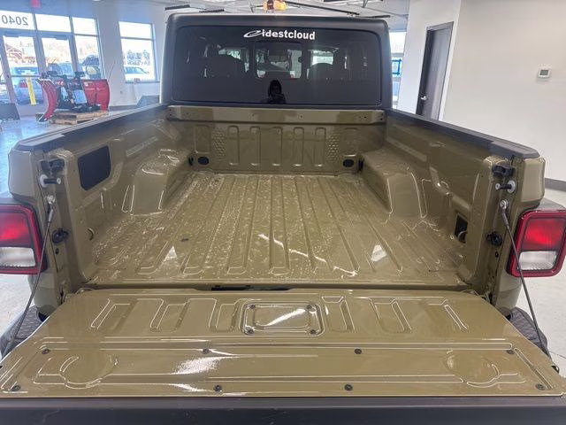 2026 '41 Jeep Gladiator Sport S 4X4 Truck