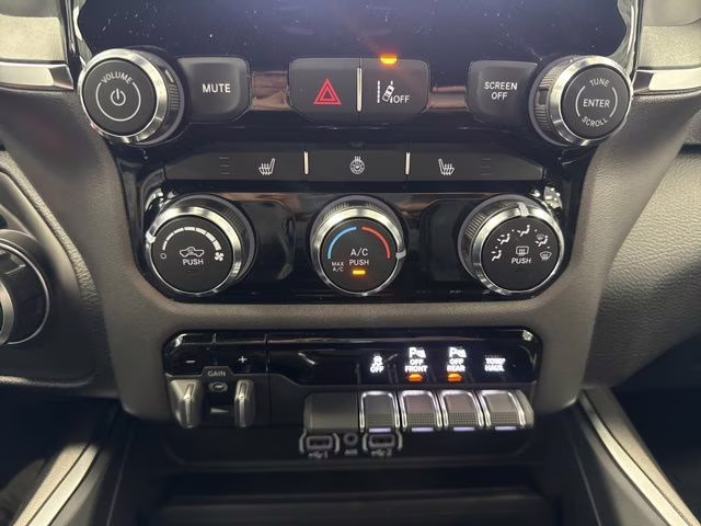 2026 Diamond Black Crystal Pearlcoat Ram 1500 Big Horn 4X4 Truck