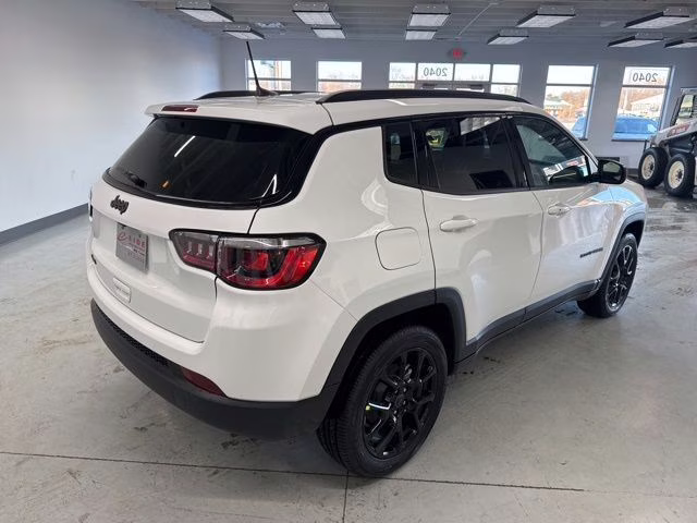 2026 Bright White Clearcoat Jeep Compass Latitude 4X4 SUV