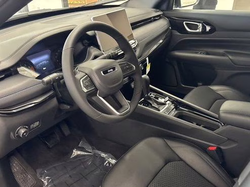 2026 Bright White Clearcoat Jeep Compass Latitude 4X4 SUV