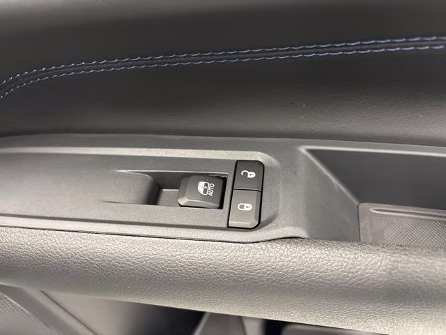 2026 Bright White Clearcoat Jeep Compass Latitude 4X4 SUV