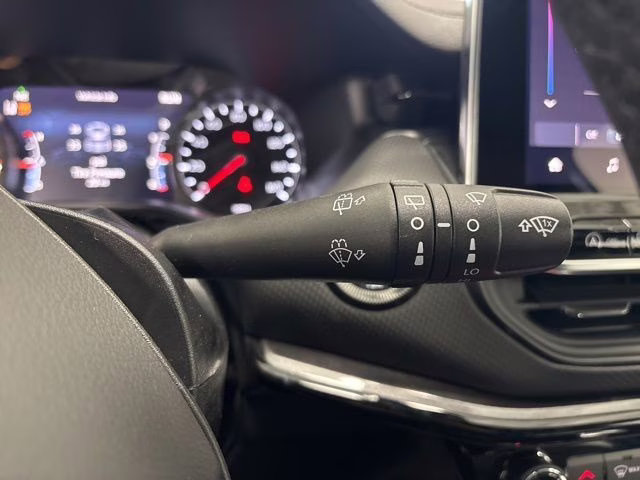 2026 Diamond Black Crystal Pearlcoat Jeep Compass Latitude 4X4 SUV