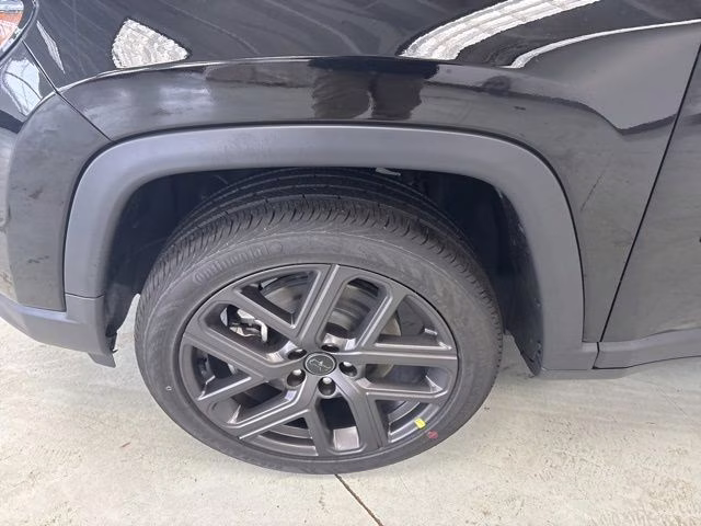 2026 Diamond Black Crystal Pearlcoat Jeep Compass Latitude 4X4 SUV