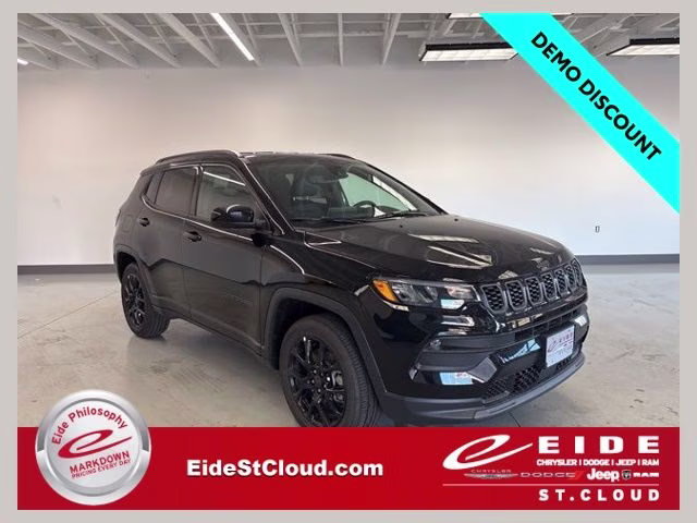 2026 Diamond Black Crystal Pearlcoat Jeep Compass Latitude 4X4 SUV