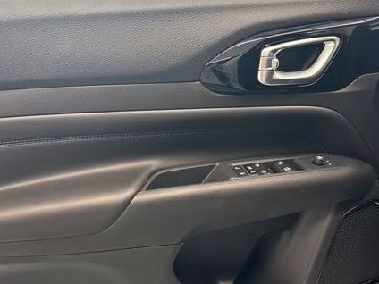 2026 Diamond Black Crystal Pearlcoat Jeep Compass Latitude 4X4 SUV