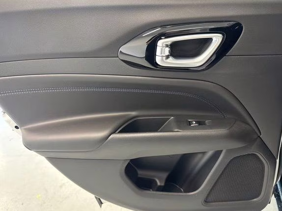 2026 Silver Zynith Metallic Clearcoat Jeep Compass Limited 4X4 SUV