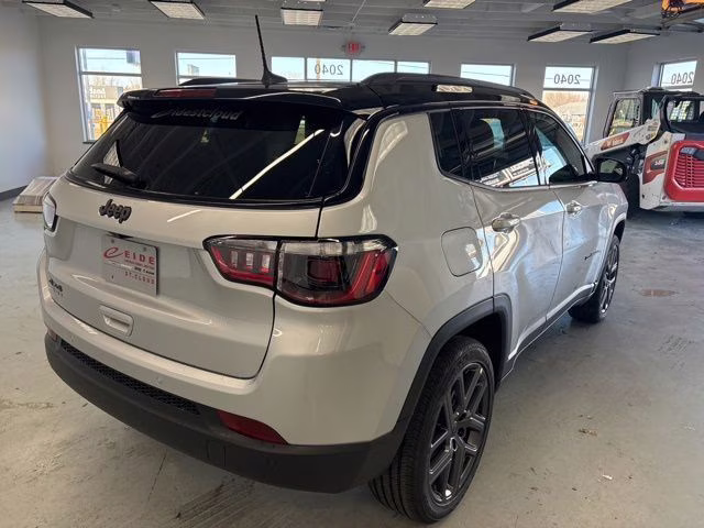 2026 Silver Zynith Metallic Clearcoat Jeep Compass Limited 4X4 SUV