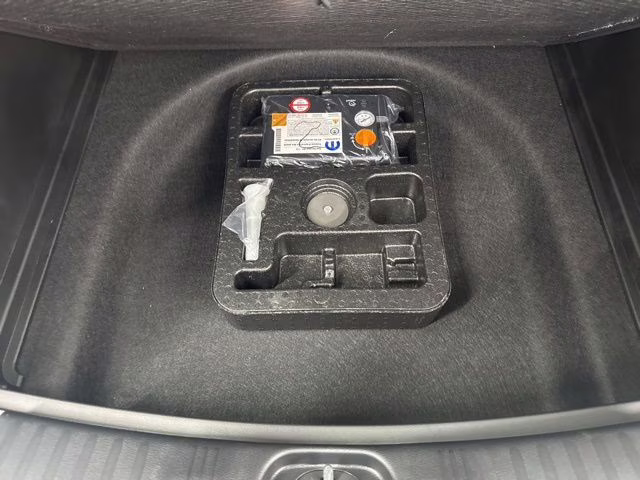 2026 Bright White Clearcoat Jeep Compass Limited 4X4 SUV