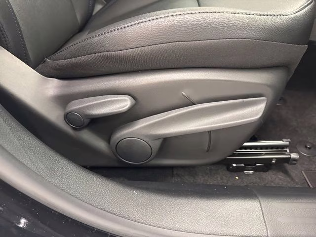 2026 Bright White Clearcoat Jeep Compass Limited 4X4 SUV