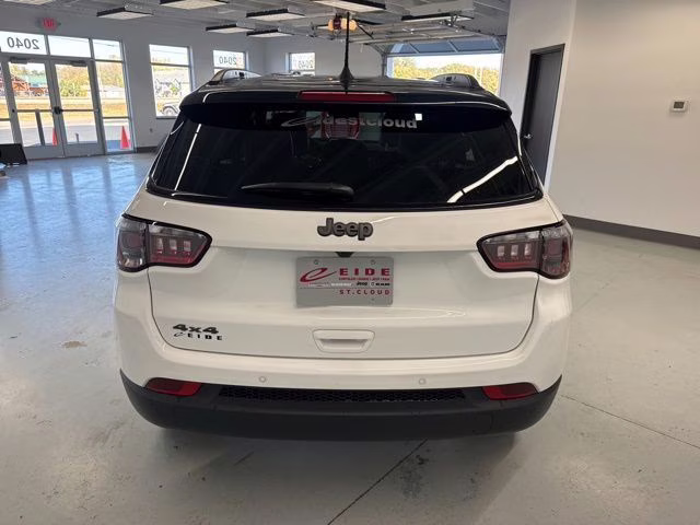 2026 Bright White Clearcoat Jeep Compass Limited 4X4 SUV