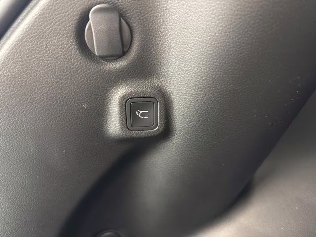 2026 Silver Zynith Metallic Clearcoat Jeep Compass Limited 4X4 SUV