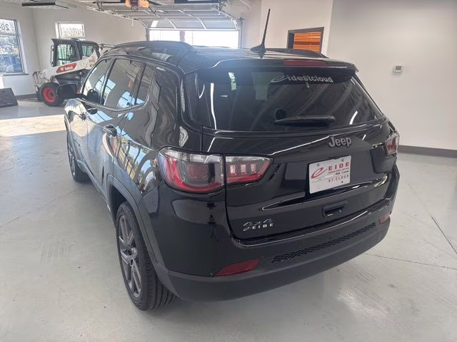 2026 Diamond Black Crystal Pearlcoat Jeep Compass Limited 4X4 SUV