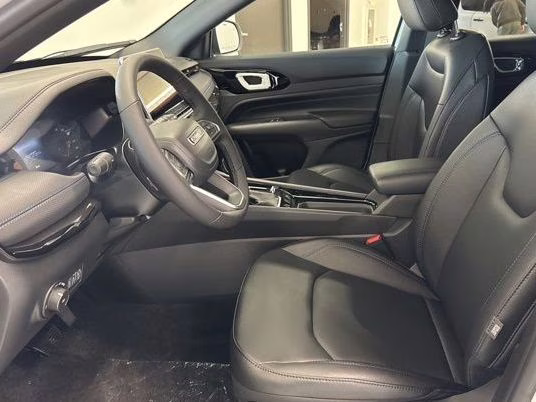 2026 Bright White Clearcoat Jeep Compass Limited 4X4 SUV