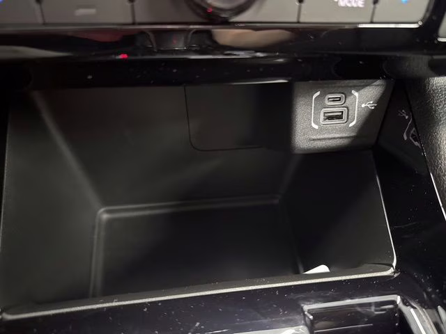 2026 Bright White Clearcoat Jeep Compass Limited 4X4 SUV