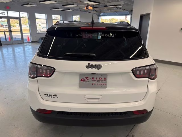 2026 Bright White Clearcoat Jeep Compass Limited 4X4 SUV