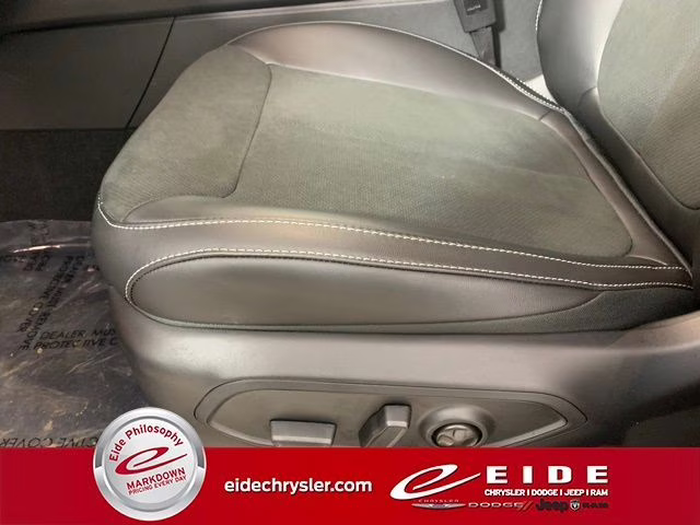 2026 Bright White Clearcoat Jeep Grand Cherokee Altitude 4X4 SUV