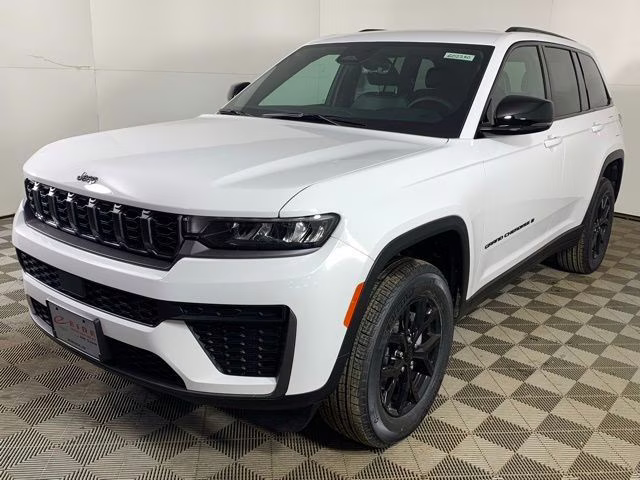 2026 Bright White Clearcoat Jeep Grand Cherokee Altitude 4X4 SUV