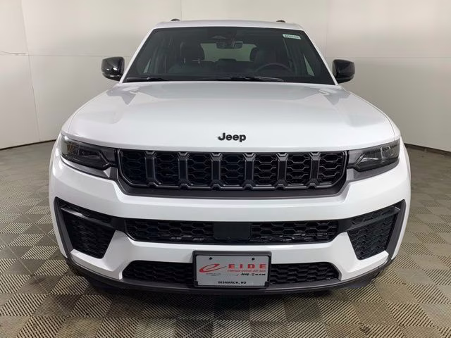 2026 Bright White Clearcoat Jeep Grand Cherokee Altitude 4X4 SUV