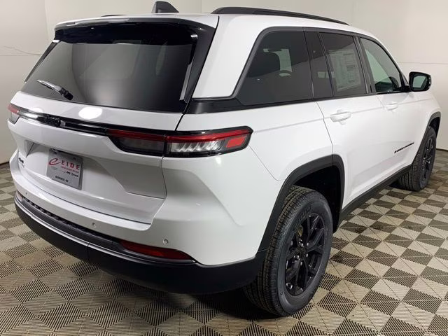 2026 Bright White Clearcoat Jeep Grand Cherokee Altitude 4X4 SUV