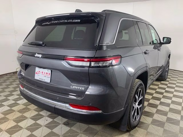 2025 Baltic Gray Metallic Clearcoat Jeep Grand Cherokee Limited 4X4 SUV
