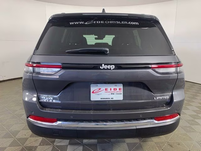 2025 Baltic Gray Metallic Clearcoat Jeep Grand Cherokee Limited 4X4 SUV