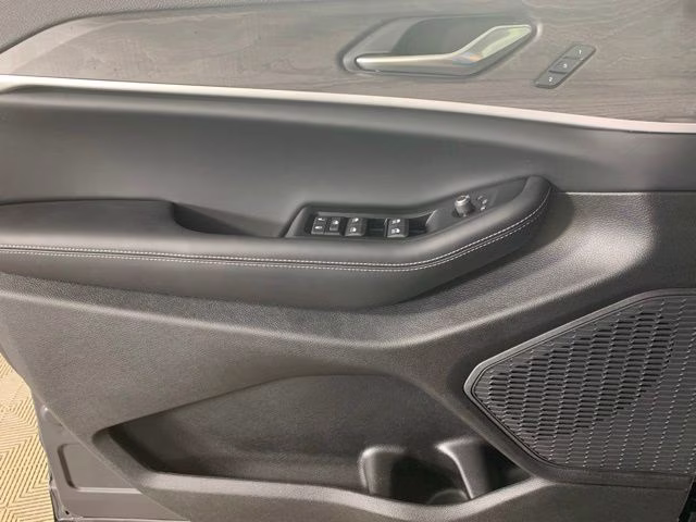 2025 Baltic Gray Metallic Clearcoat Jeep Grand Cherokee Limited 4X4 SUV