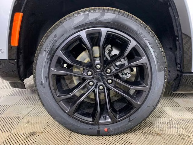 2026 Silver Zynith Jeep Grand Wagoneer L Summit Obsidian 4X4 SUV