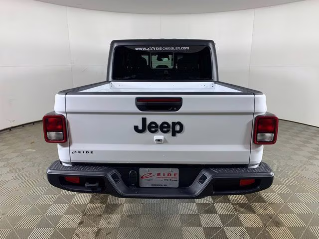 2026 Bright White Clearcoat Jeep Gladiator Sport S 4X4 Truck