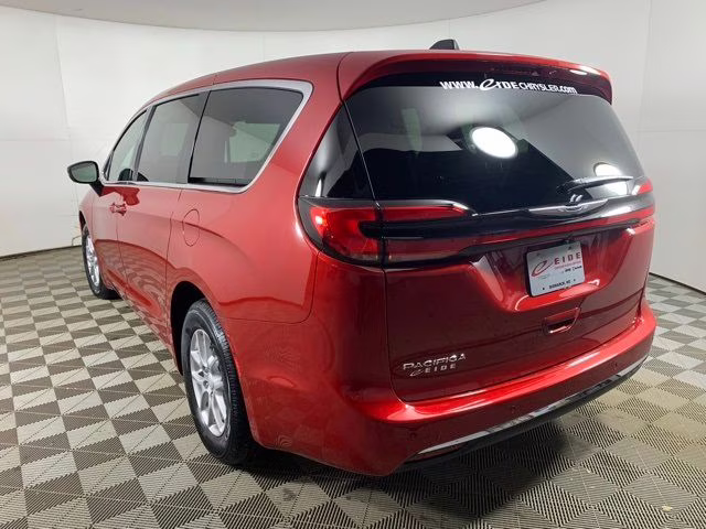 2026 Red Hot Pearlcoat Chrysler Pacifica Select FWD Van