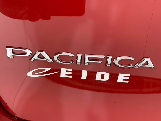 2026 Red Hot Pearlcoat Chrysler Pacifica Select FWD Van