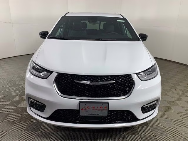 2026 Bright White Clearcoat Chrysler Pacifica Select AWD AWD Van