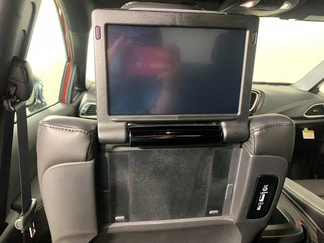 2026 Red Hot Pearlcoat Chrysler Pacifica Select AWD AWD Van