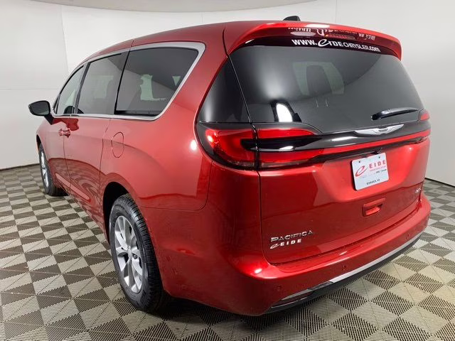 2026 Red Hot Pearlcoat Chrysler Pacifica Select AWD AWD Van