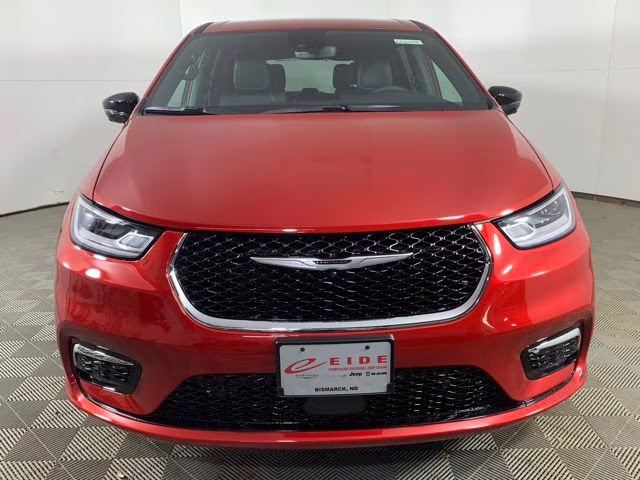 2026 Red Hot Pearlcoat Chrysler Pacifica Select AWD AWD Van