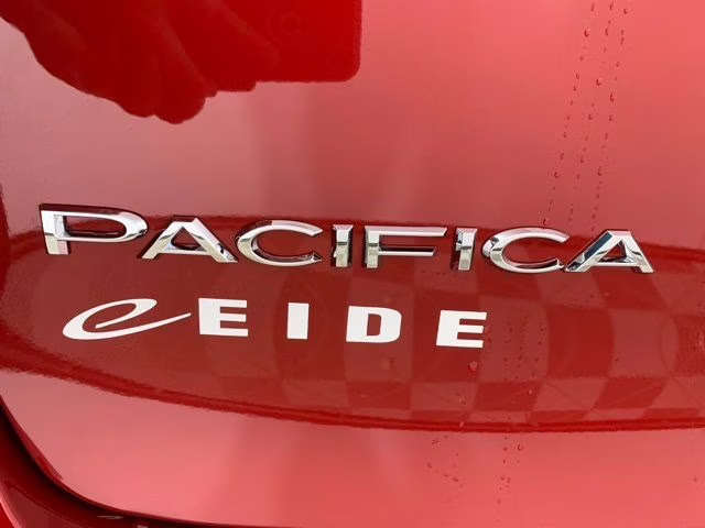 2026 Red Hot Pearlcoat Chrysler Pacifica Select AWD AWD Van