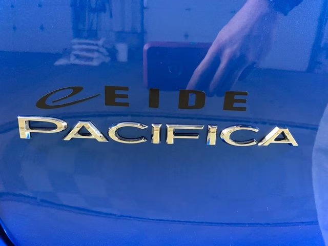 2026 Hydro Blue Pearlcoat Chrysler Pacifica Select AWD AWD Van