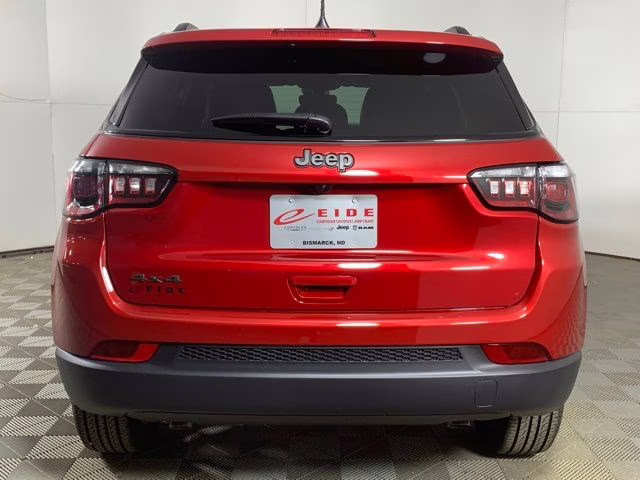 2026 Red Hot Pearlcoat Jeep Compass Latitude 4X4 SUV