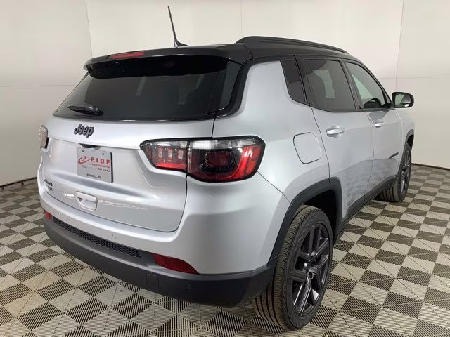 2026 Silver Zynith Metallic Clearcoat Jeep Compass Limited Altitude 4X4 SUV